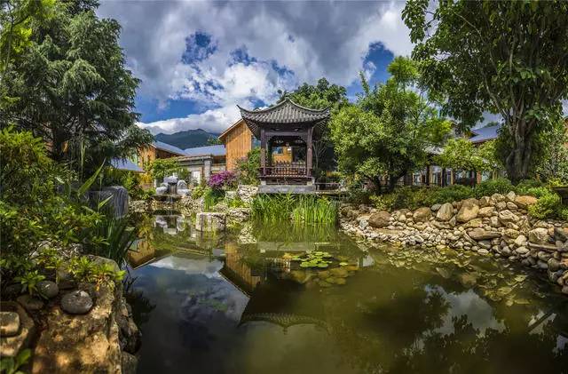 融居·銀箔泉，來(lái)銀箔泉邊喝茶看蒼山洱海