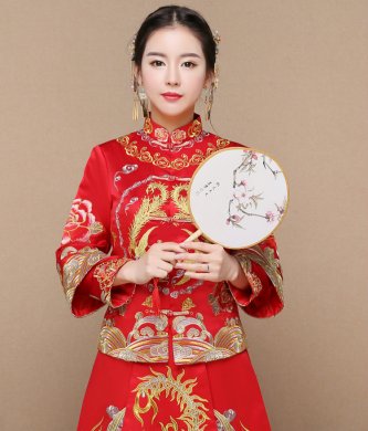 紅色龍鳳褂中式禮服，復(fù)古時尚中國風(fēng)新娘禮服