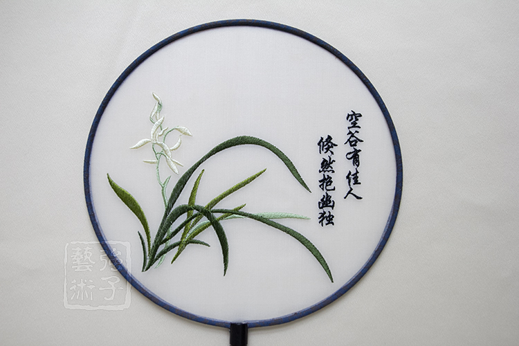 精美蘭花刺繡古風(fēng)團(tuán)扇，古典繡花工藝扇子