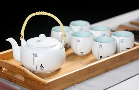 樸實(shí)無華，簡(jiǎn)約厚重青釉陶瓷茶具