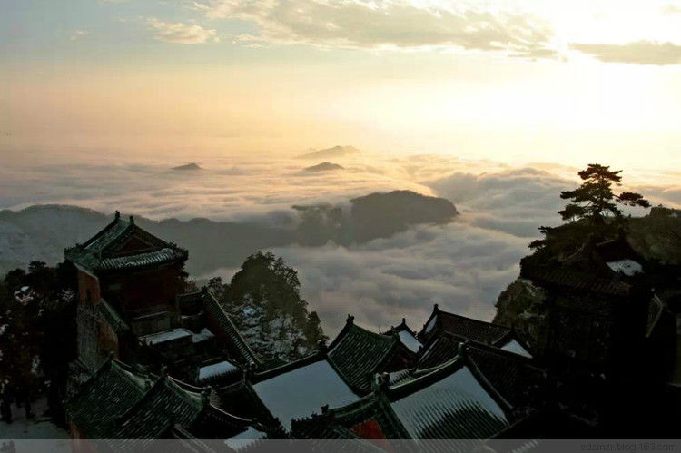 武當(dāng)山千里冰封萬里雪飄