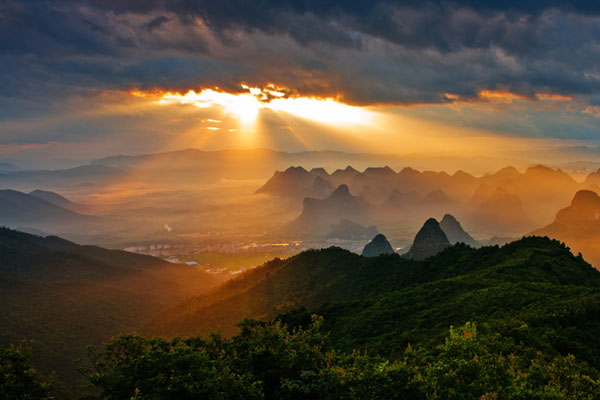 桂林市堯山美麗風(fēng)景攝影