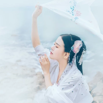 朦朧仙緣女生頭像，唯美古風(fēng)真人頭像