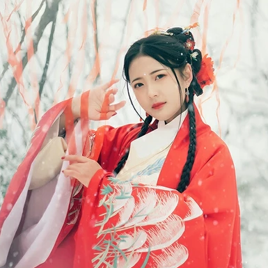 冷艷紅衣白雪女生頭像，唯美古風(fēng)真人頭像