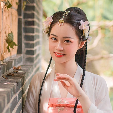 粉嫩花朵少女頭像，唯美古風(fēng)真人頭像