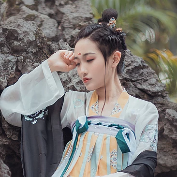 唯美漢服傷感頭像，唯美古風(fēng)女子真人頭像