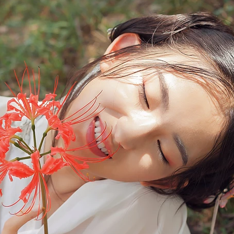 高傲冷艷彼岸花唯美古風(fēng)真人女生頭像