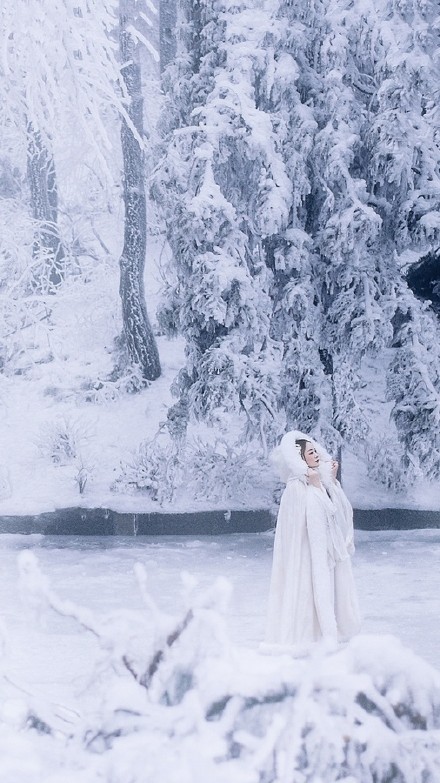 唯美雪景古裝美女圖片，清新淡雅的古裝攝影欣賞